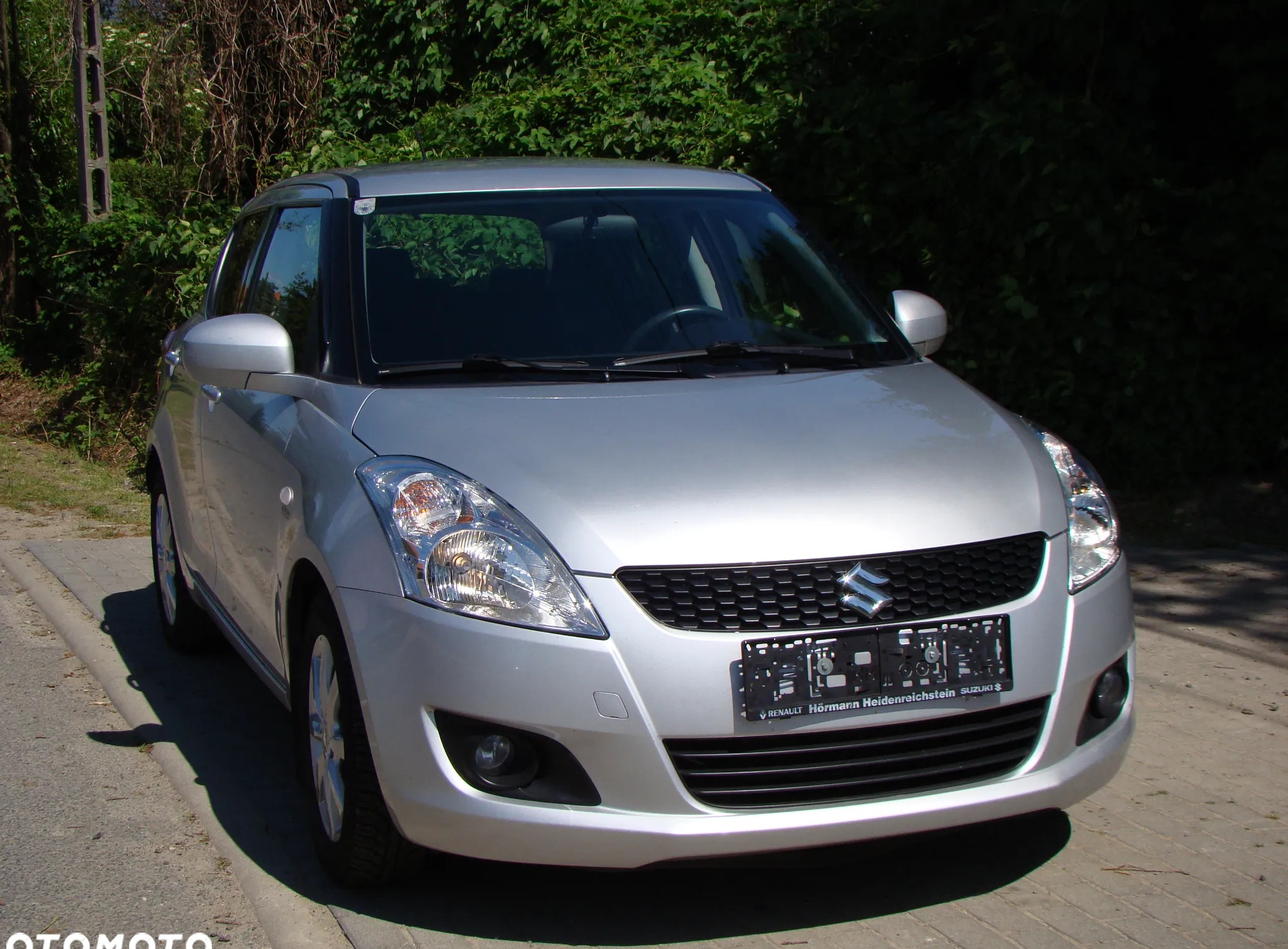 Suzuki Swift cena 14900 przebieg: 89222, rok produkcji 2013 z Suchedniów małe 254